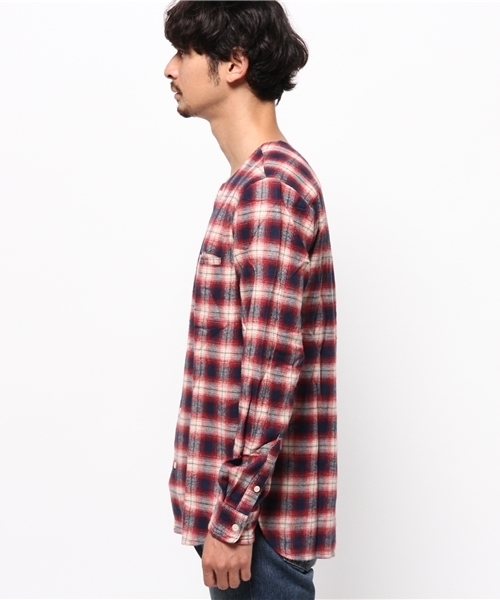 WEGO（ウィゴー）の「WEGO/オンブレチェックノーカラーシャツ　（シャツ/ブラウス・メンズ・ブラック系その他/レッド系その他・MEDIUM/LARGE）」の4枚目の写真