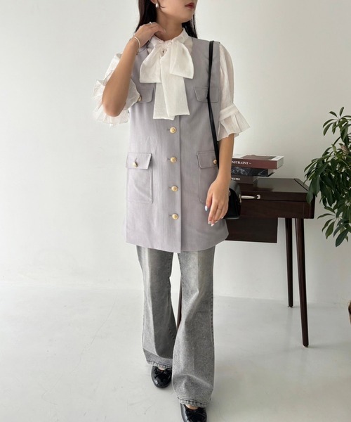 one after another NICE CLAUP(ワンアフターアナザーナイスクラップ)の「ゴールドボタンベスト(ベスト・レディース・グレー/オフホワイト/ブラック・FREE)」の6枚目の写真