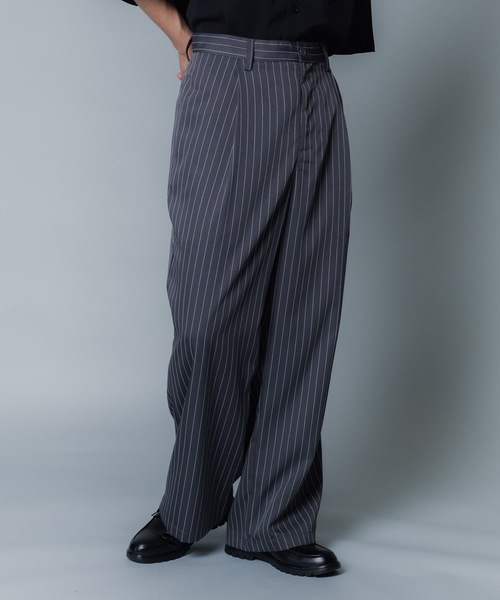 MandO（Auntie Rosa）（エムオー）の「【MandO】アソートワンタックストレートワイドパンツ（スラックス・メンズ・チャコール/ネイビー/ライトグレー/ブラック/グレー系その他/ブラック系その他/ネイビー系・LARGE/MEDIUM/SMALL）」の4枚目の写真