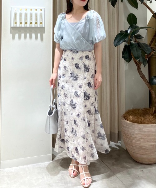 mysty woman（ミスティウーマン）の「リボンカシュクールプルオーバー　120988（Tシャツ/カットソー・レディース・ブラック/ライトブルー/オフホワイト/グレイッシュベージュ・FREE）」の19枚目の写真