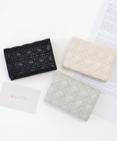 ALTROSE（アルトローズ）の「名刺ケース 名刺入れ カードケース キルティング ジェニファー（名刺入れ・レディース・アイボリー/ブラック/グレー・FREE）」の5枚目の写真