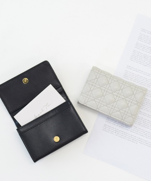 ALTROSE（アルトローズ）の「名刺ケース 名刺入れ カードケース キルティング ジェニファー（名刺入れ・レディース・アイボリー/ブラック/グレー・FREE）」の11枚目の写真