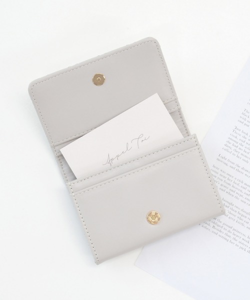 ALTROSE（アルトローズ）の「名刺ケース 名刺入れ カードケース キルティング ジェニファー（名刺入れ・レディース・アイボリー/ブラック/グレー・FREE）」の12枚目の写真