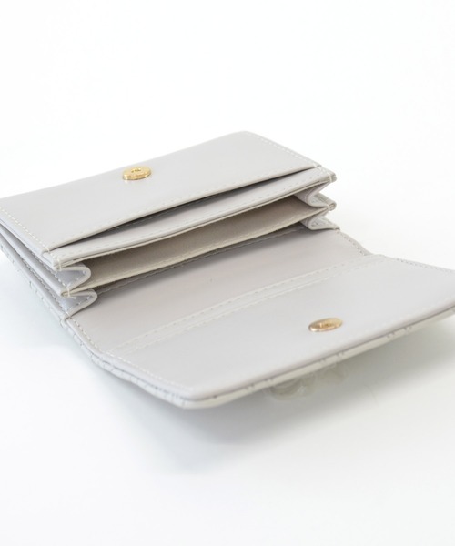 ALTROSE（アルトローズ）の「名刺ケース 名刺入れ カードケース キルティング ジェニファー（名刺入れ・レディース・アイボリー/ブラック/グレー・FREE）」の22枚目の写真