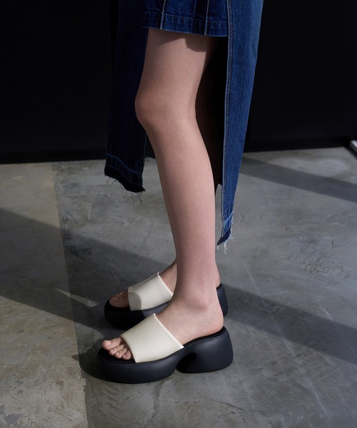スエード フラットフォームミュール【安心の国内買付/国内発送】 ベージュ スエード フラットフォーム ミュール | PRADA