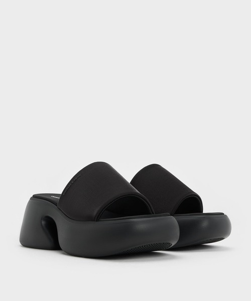 CHARLES & KEITH（チャールズ & キース）の「Baxieバシーシルクプラットフォームミュール（サンダル・レディース・オフホワイト/ブラック系その他2/ブラック系その他4・23.5cm/23cm/25.5cm/25cm/24.5cm/22.5cm）」の12枚目の写真
