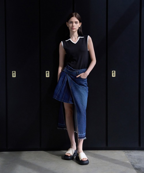 CHARLES & KEITH（チャールズ & キース）の「Baxieバシーシルクプラットフォームミュール（サンダル・レディース・オフホワイト/ブラック系その他2/ブラック系その他4・23.5cm/23cm/25.5cm/25cm/24.5cm/22.5cm）」の6枚目の写真
