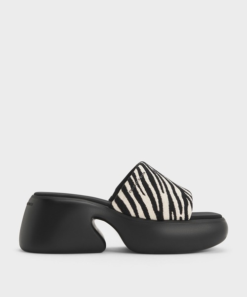 CHARLES & KEITH（チャールズ & キース）の「Baxieバシーシルクプラットフォームミュール（サンダル・レディース・オフホワイト/ブラック系その他2/ブラック系その他4・23.5cm/23cm/25.5cm/25cm/24.5cm/22.5cm）」の22枚目の写真
