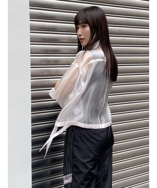 MURUA(ムルーア)の「ヘムドロストシアーシャツ(シャツ/ブラウス・レディース・ピンク/グレー/ホワイト/その他1/その他2・FREE)」の19枚目の写真