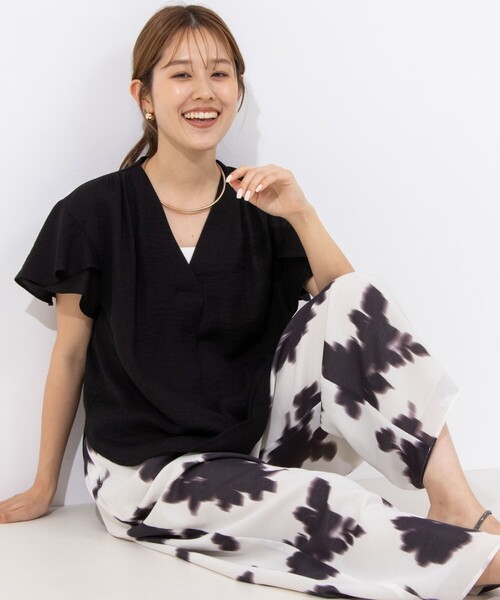 NOLLEY’S(ノーリーズ)の「ウォッシャブルぼかし花柄イージーワイドパンツ(その他パンツ・レディース・ホワイト系その他2/ベージュ系その他・38/36)」の10枚目の写真