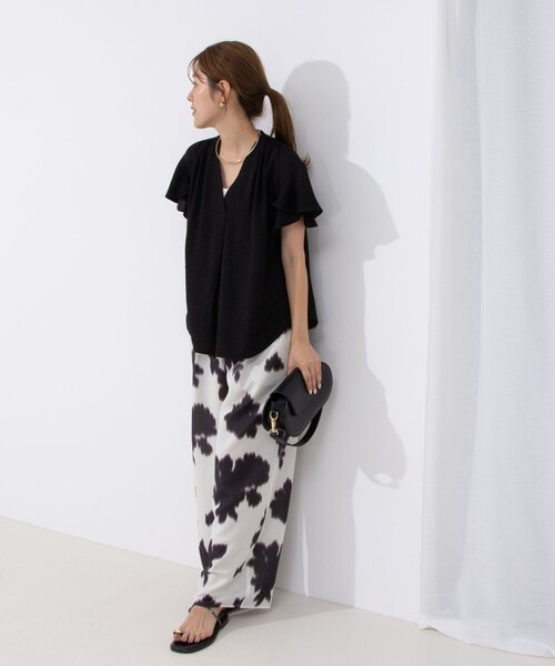 NOLLEY’S(ノーリーズ)の「ウォッシャブルぼかし花柄イージーワイドパンツ(その他パンツ・レディース・ホワイト系その他2/ベージュ系その他・38/36)」の13枚目の写真