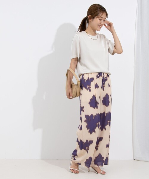 NOLLEY’S(ノーリーズ)の「ウォッシャブルぼかし花柄イージーワイドパンツ(その他パンツ・レディース・ホワイト系その他2/ベージュ系その他・38/36)」の15枚目の写真