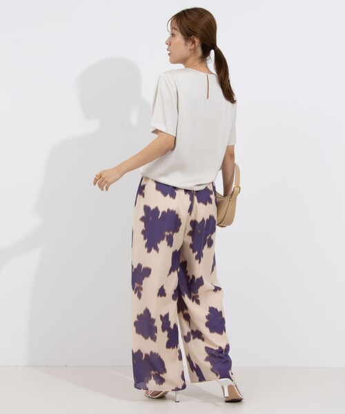 NOLLEY’S(ノーリーズ)の「ウォッシャブルぼかし花柄イージーワイドパンツ(その他パンツ・レディース・ホワイト系その他2/ベージュ系その他・38/36)」の16枚目の写真