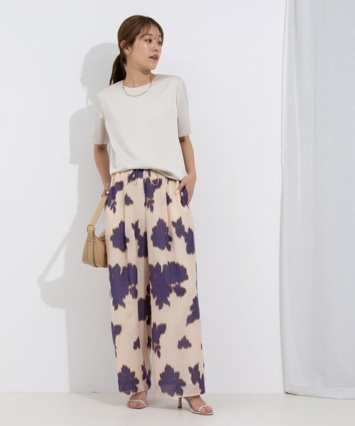 NOLLEY’S(ノーリーズ)の「ウォッシャブルぼかし花柄イージーワイドパンツ(その他パンツ・レディース・ホワイト系その他2/ベージュ系その他・38/36)」の17枚目の写真