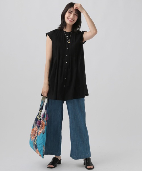 Elura（エルーラ）の「ボイルピンタックノースリブラウス/104353（シャツ/ブラウス・レディース・ブルー/ブラック/ホワイト・FREE）」の9枚目の写真