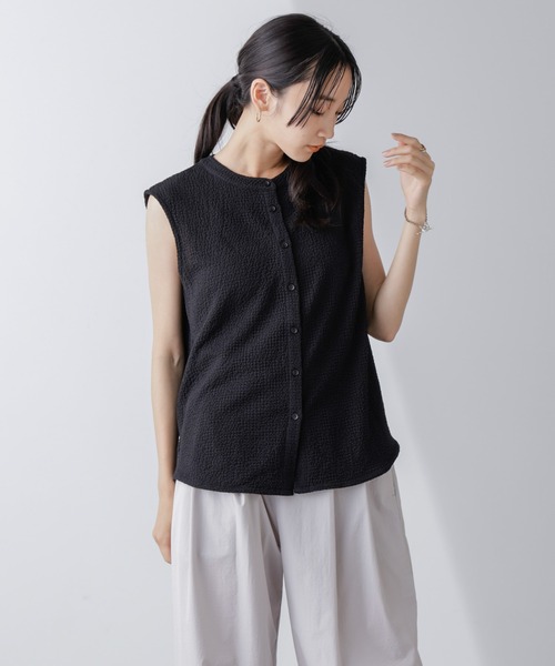 NANO universe(ナノユニバース)の「楊柳カットノースリーブシャツ(Tシャツ/カットソー・レディース・キャメル/アイボリー/ブラック・FREE)」の11枚目の写真