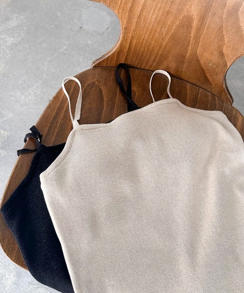 Doux archives（ドゥアルシーヴ）の「カップ付きニットキャミ（キャミソール・レディース・ベージュ/ブラック・FREE）」の17枚目の写真