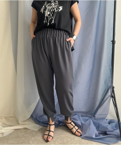 LHELBIE（レルビエ）の「ウエストタックジョガーパンツ（その他パンツ・レディース・チャコールグレー/レッド/ブルー/ブラック・M）」の10枚目の写真