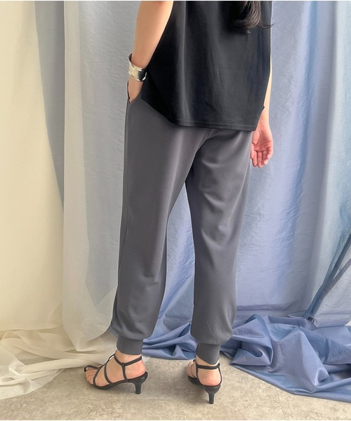 LHELBIE（レルビエ）の「ウエストタックジョガーパンツ（その他パンツ・レディース・チャコールグレー/レッド/ブルー/ブラック・M）」の13枚目の写真