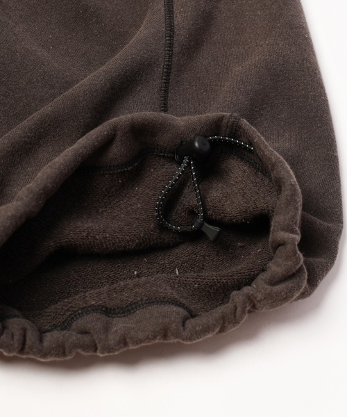 JIEDA(ジエダ)の「3/4 DRAPE SWEAT PANTS(スウェットパンツ・メンズ・ブラック/パープル・1/2)」の4枚目の写真