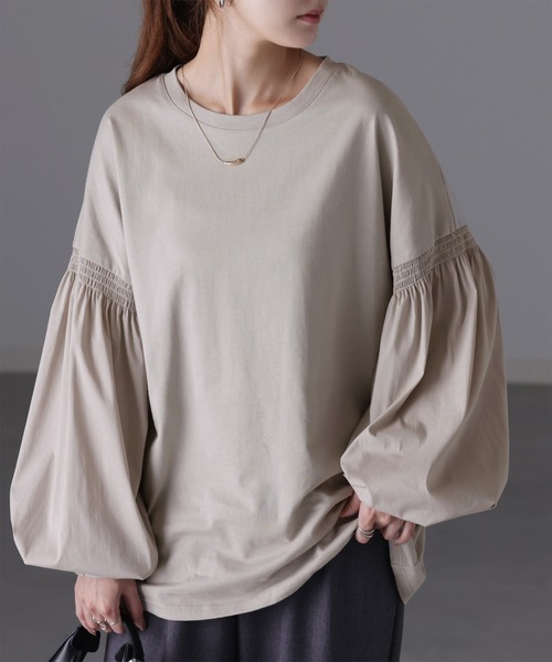 HUG.U(ハグユー)の「袖ぽわんカットソー(Tシャツ/カットソー・レディース・ホワイト/グレイッシュベージュ/オリーブ/ブラック・FREE)」の3枚目の写真