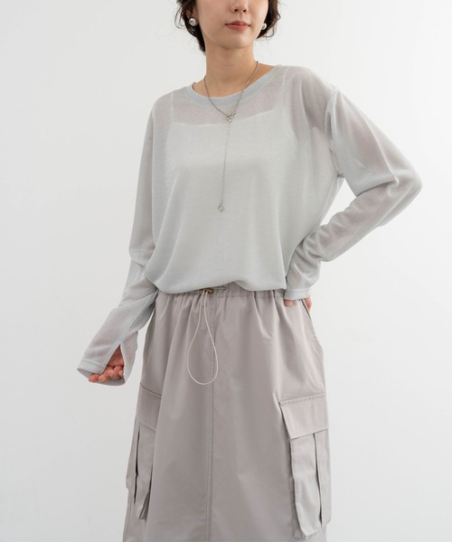 refinedworks(リファインドワークス)の「【refinedworkds】 ラメ生地で肌側はチクチクしないカットソー!(Tシャツ/カットソー・レディース・グレー/オフホワイト/ブラック・FREE)」の4枚目の写真