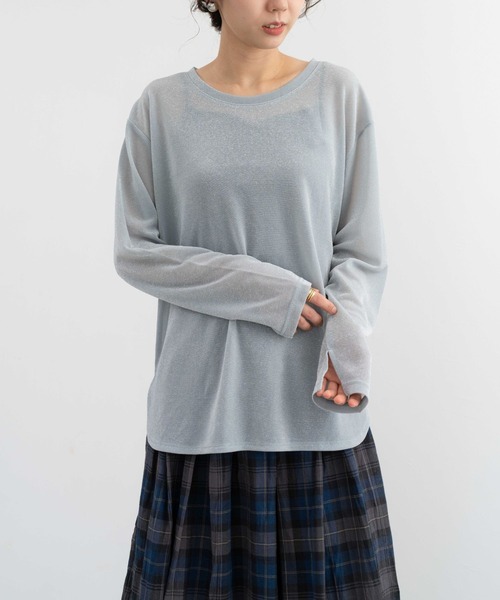 refinedworks(リファインドワークス)の「【refinedworkds】 ラメ生地で肌側はチクチクしないカットソー!(Tシャツ/カットソー・レディース・グレー/オフホワイト/ブラック・FREE)」の5枚目の写真