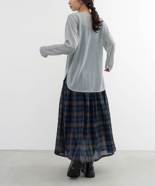 refinedworks(リファインドワークス)の「【refinedworkds】 ラメ生地で肌側はチクチクしないカットソー!(Tシャツ/カットソー・レディース・グレー/オフホワイト/ブラック・FREE)」の22枚目の写真