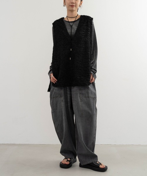 refinedworks(リファインドワークス)の「【refinedworkds】 ラメ生地で肌側はチクチクしないカットソー!(Tシャツ/カットソー・レディース・グレー/オフホワイト/ブラック・FREE)」の13枚目の写真