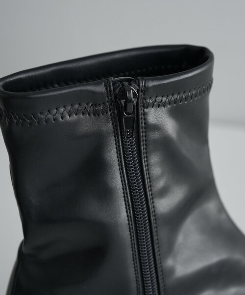 DISCOAT（ディスコート）の「ストレッチショートブーツ（ブーツ・レディース・ブラック/ブラック系その他/ダークブラウン・SMALL/MEDIUM/LARGE/X-LARGE）」の17枚目の写真