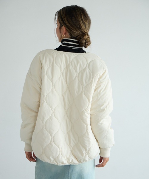 BAYFLOW(ベイフロー)の「ボアリバーシブルブルゾン(ブルゾン・レディース・カーキ/ブラック/オフホワイト・SMALL/MEDIUM)」の13枚目の写真