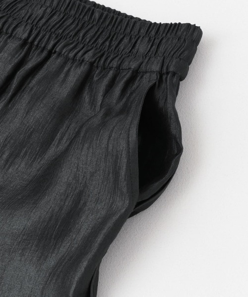 URBAN RESEARCH ROSSO WOMEN(アーバンリサーチ ロッソ)の「イージーサテンパンツ(その他パンツ・レディース・ブラウン系その他/チャコールグレー・FREE)」の22枚目の写真