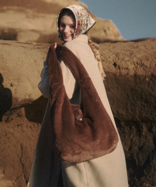 nunela（ヌネラ）の「Fur shoulder bag【No.3】（ショルダーバッグ・レディース・ブラウン/ナチュラル/ブラック・FREE）」の9枚目の写真