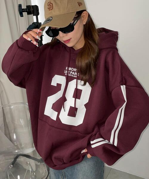 WEGO(ウィゴー)の「WEGO/サイドラインナンバリングパーカー(パーカー・レディース・ブラック/ワイン/グリーン・FREE)」の3枚目の写真