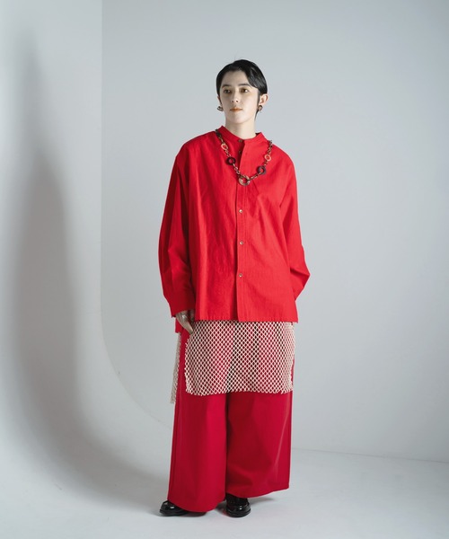 Aphlotus(アプロタス)の「サイドスリット スタンドカラーセミロング オーバーシャツ(シャツ/ブラウス・メンズ・ブラック/レッド/オフホワイト・LARGE/MEDIUM/SMALL)」の21枚目の写真