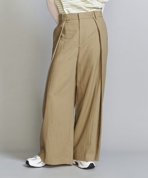 BEAUTY&YOUTH UNITED ARROWS(ビューティーアンドユースユナイテッドアローズ)の「セルロースナイロン インタック パンツ(スラックス・レディース・ダークグレー/オリーブ・L/M/S/XS)」の1枚目の写真