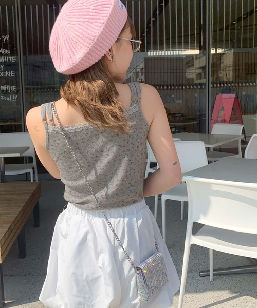 mily bilet（ミウィビレット）の「【mily bilet】１枚で今っぽデザイン。小花柄ダブルストラップリボンカップ付きレースキャミソール（キャミソール・レディース・グレー系1/アイボリー系1/ブラック/アイボリー/アイボリー系2・LARGE/MEDIUM/SMALL/X-LARGE）」の7枚目の写真