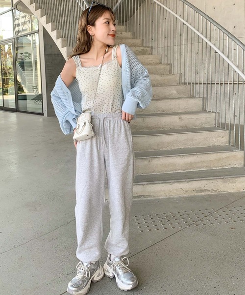 mily bilet（ミウィビレット）の「【mily bilet】１枚で今っぽデザイン。小花柄ダブルストラップリボンカップ付きレースキャミソール（キャミソール・レディース・グレー系1/アイボリー系1/ブラック/アイボリー/アイボリー系2・LARGE/MEDIUM/SMALL/X-LARGE）」の15枚目の写真