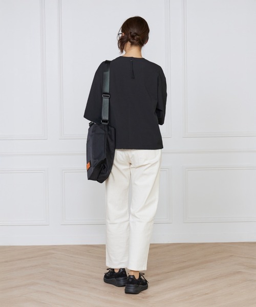 I.T.'S international(イッツインターナショナル)の「デニムストレートパンツ《SUVIN DENIM》(デニムパンツ・レディース・インディゴブルー/アイボリー・9号/11号)」の9枚目の写真
