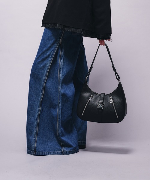 selle glant（セレグランテ）の「DESIGN ZIP HALF MOON BAG/デザイン