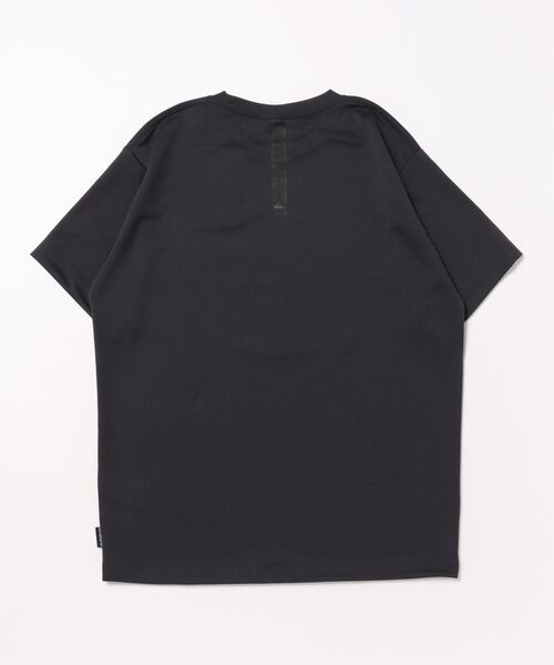 Quiksilver（クイックシルバー）の「COMP LOGO SS /クイックシルバーロゴラッシュガード（水着）（ラッシュガード・メンズ・ブラック/ホワイト/グレー・MEDIUM/X-LARGE/LARGE/SMALL）」の11枚目の写真