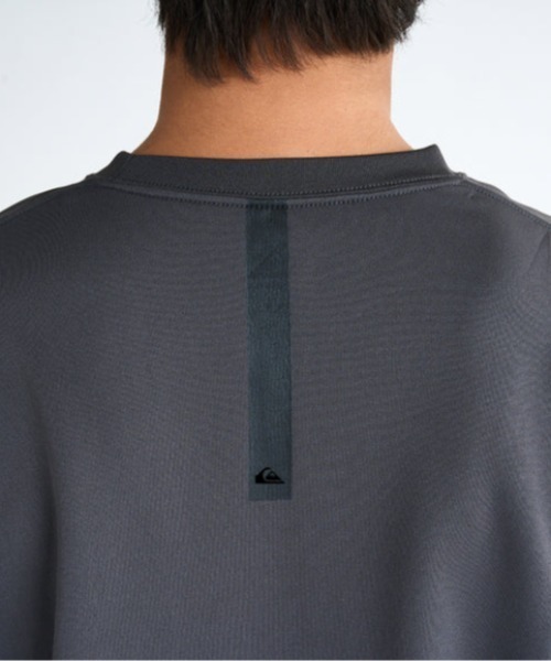 Quiksilver（クイックシルバー）の「COMP LOGO SS /クイックシルバーロゴラッシュガード（水着）（ラッシュガード・メンズ・ブラック/ホワイト/グレー・MEDIUM/X-LARGE/LARGE/SMALL）」の8枚目の写真
