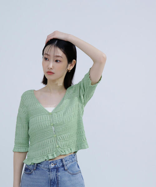 NATURAL BEAUTY BASIC（ナチュラルビューティーベーシック）の「◇シャーリングニットカーディガン（カーディガン/ボレロ・レディース・ライトグリーン/オフホワイト/ブラック・FREE）」の16枚目の写真