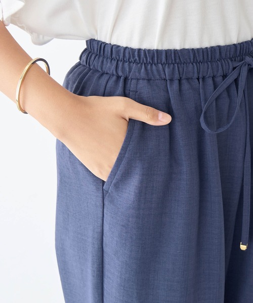 Viola e Viola（ヴィオラエヴィオラ）の「麻調ゆるワイドパンツ（その他パンツ・レディース・グレイッシュブルー/ベージュ/ネイビー・M/L/LL/3L）」の6枚目の写真
