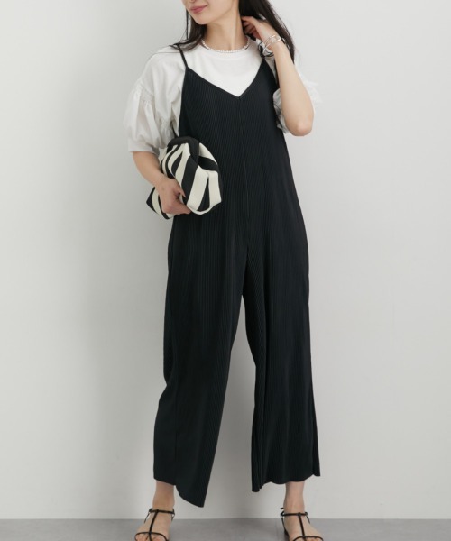 nissen（ニッセン）の「プリーツワイドサロペットパンツ（サロペット/オーバーオール・レディース・チャコールグレー/ブラック/モカ・M/L）」の17枚目の写真