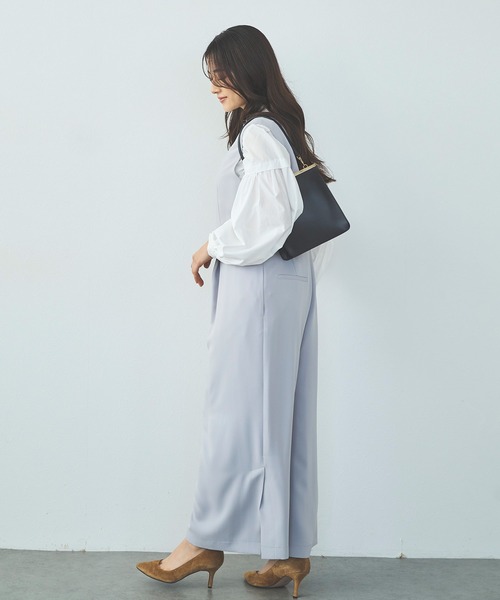 Sirin(シリン)の「ボリュームスリーブブラウス(シャツ/ブラウス・レディース・ブルー/ブラック/グレイッシュベージュ/ピンクベージュ/ホワイト・FREE)」の8枚目の写真