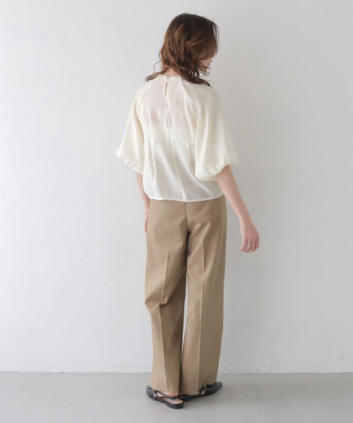 CLEIO（クレイオ）の「【CLEIO】パフスリーブカップデザインシアーブラウス PUFF SLEEVE CUP DESIGN SHEER BLOUSE/940-13608（Tシャツ/カットソー・レディース・ベージュ/アイボリー/サックスブルー・FREE）」の16枚目の写真