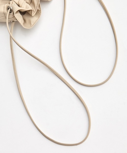 beautiful people（ビューティフルピープル）の「【beautiful people/ビューティフルピープル】《STUDIOUS別注》《新型》2WAYショルダー巾着バッグ（ショルダーバッグ・レディース・ブラック/ベージュ/シルバー/ブラウン・FREE）」の16枚目の写真