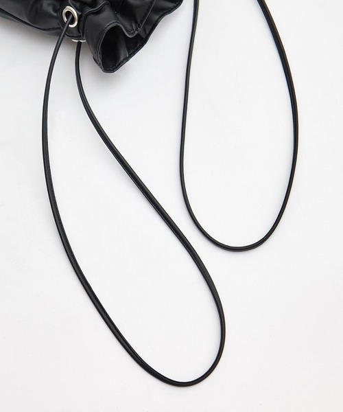 beautiful people（ビューティフルピープル）の「【beautiful people/ビューティフルピープル】《STUDIOUS別注》《新型》2WAYショルダー巾着バッグ（ショルダーバッグ・レディース・ブラック/ベージュ/シルバー/ブラウン・FREE）」の9枚目の写真