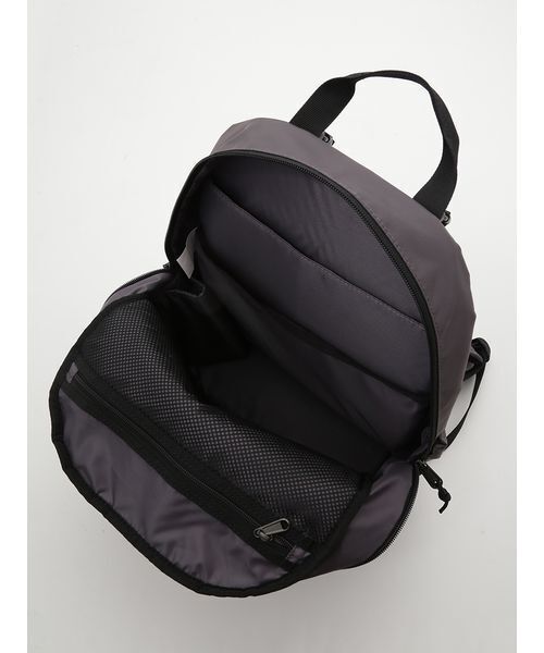 Columbia(コロンビア)の「【emmi×Columbia】Great Smoky GardenTM E. 18L Backpack(バックパック/リュック・レディース・ブラック・FREE)」の18枚目の写真